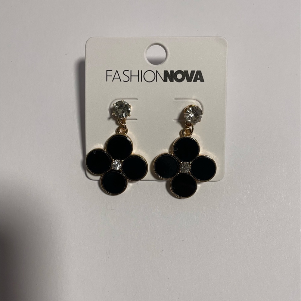 Fashion Nova Black and Gold Floral Earrings